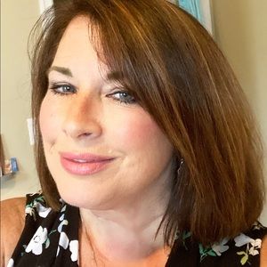 Meet your Posher, Carolyn